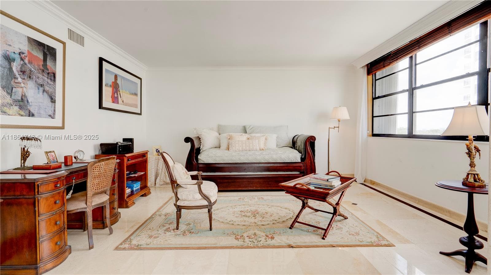 A11861748 — Miami Beach — 13