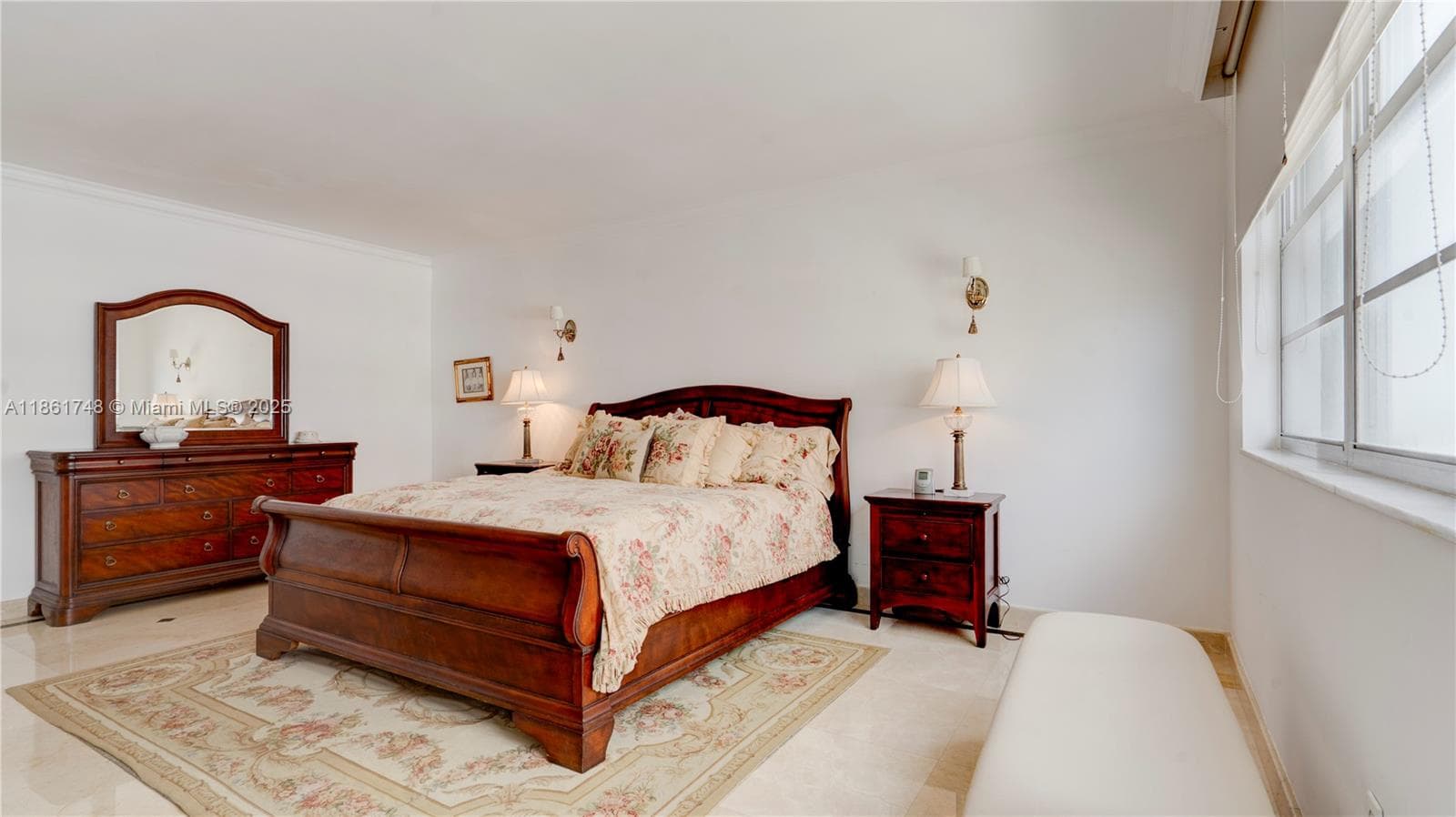 A11861748 — Miami Beach — 22