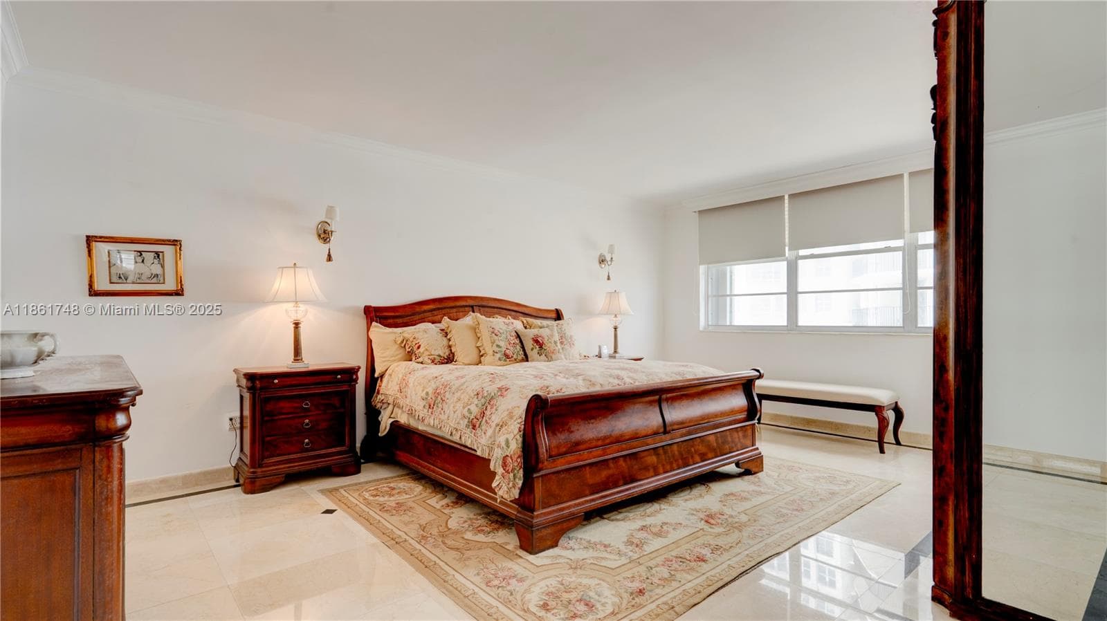 A11861748 — Miami Beach — 24