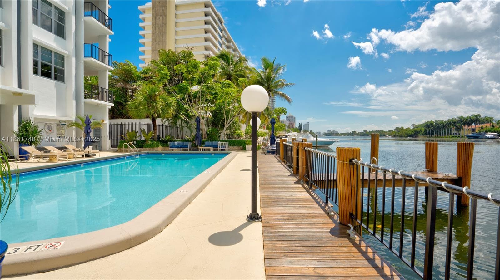 A11861748 — Miami Beach — 34