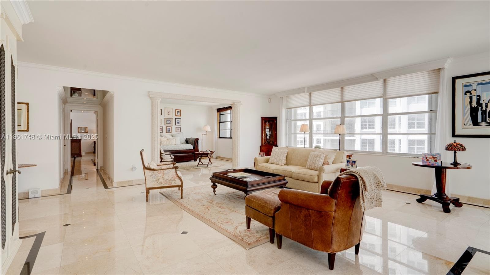 A11861748 — Miami Beach — 10