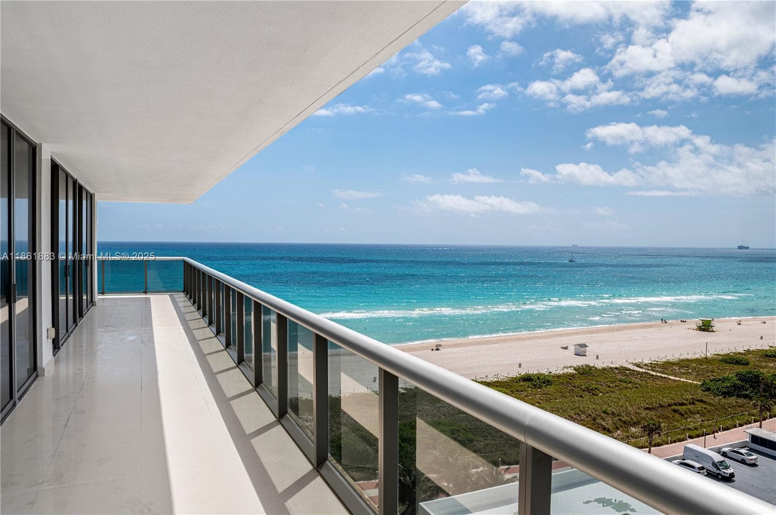 A11861883 — Miami Beach — 56