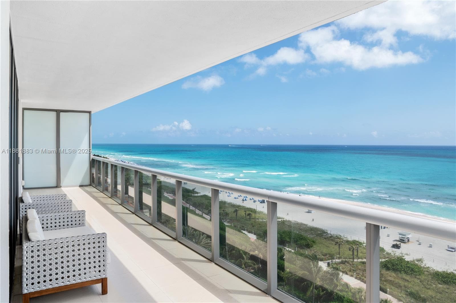 A11861883 — Miami Beach — 53