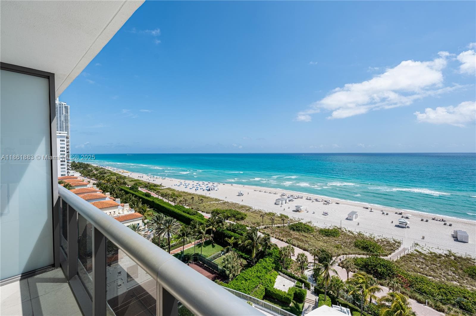 A11861883 — Miami Beach — 30