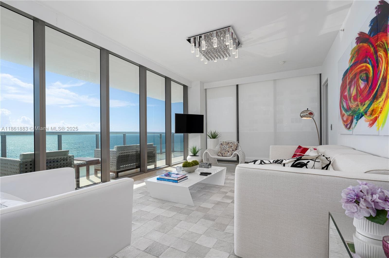 A11861883 — Miami Beach — 8