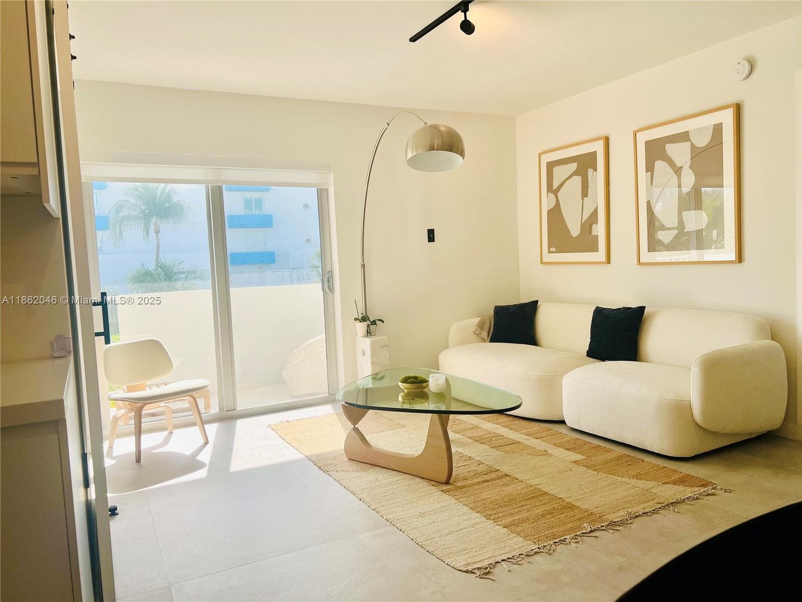 A11862046 — Miami Beach — 6