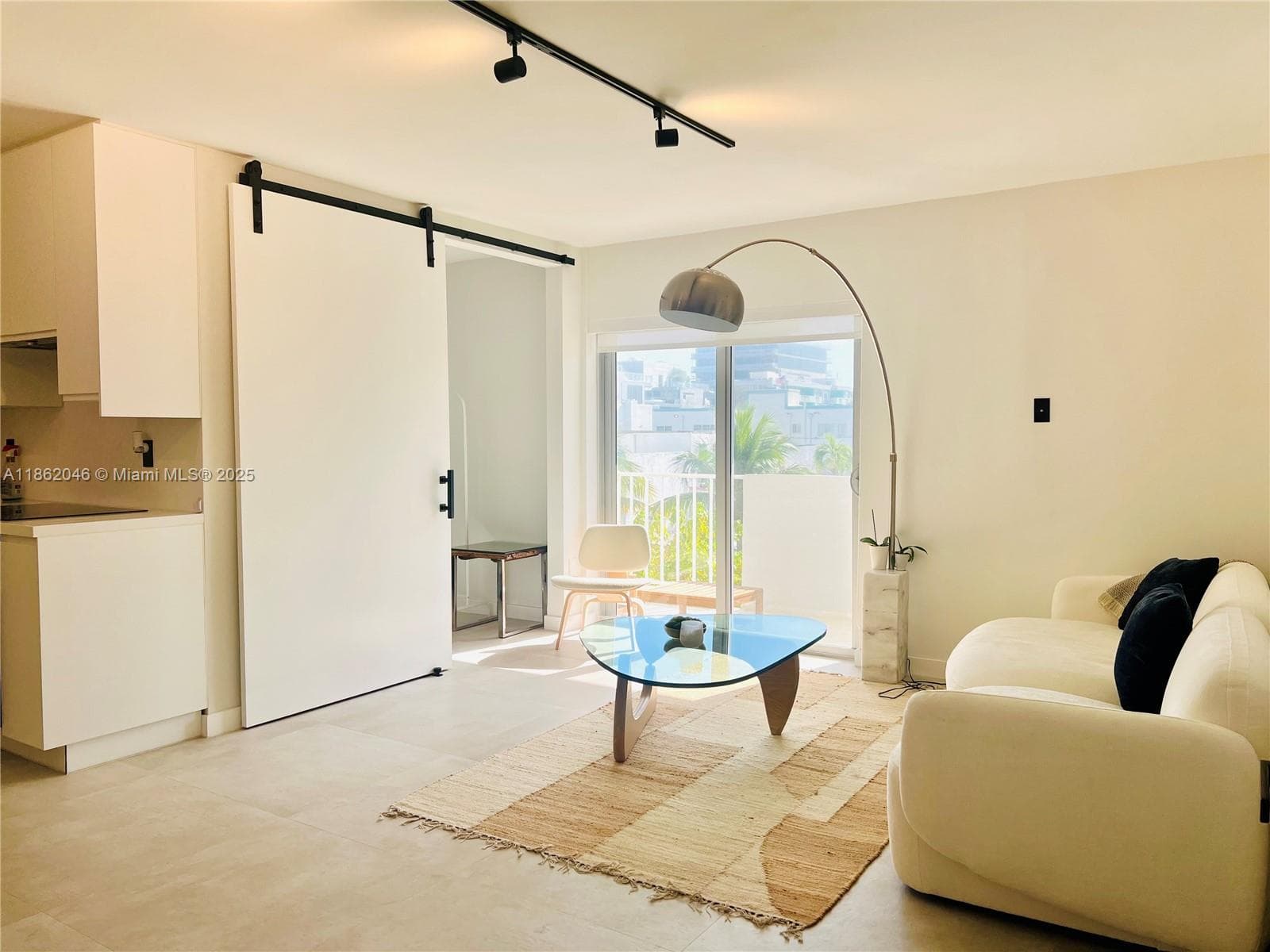 A11862046 — Miami Beach — 7