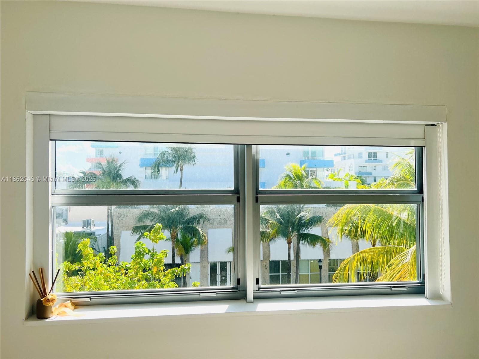 A11862046 — Miami Beach — 10