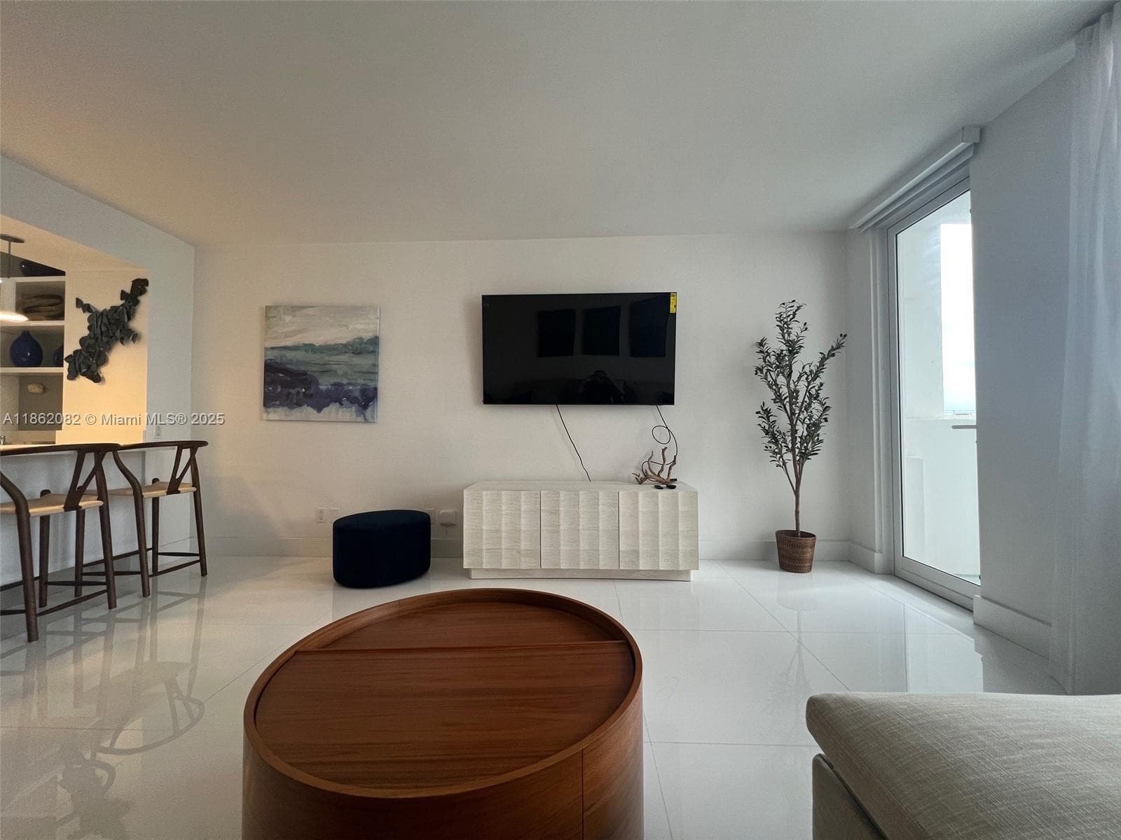 A11862082 — Miami Beach — 6