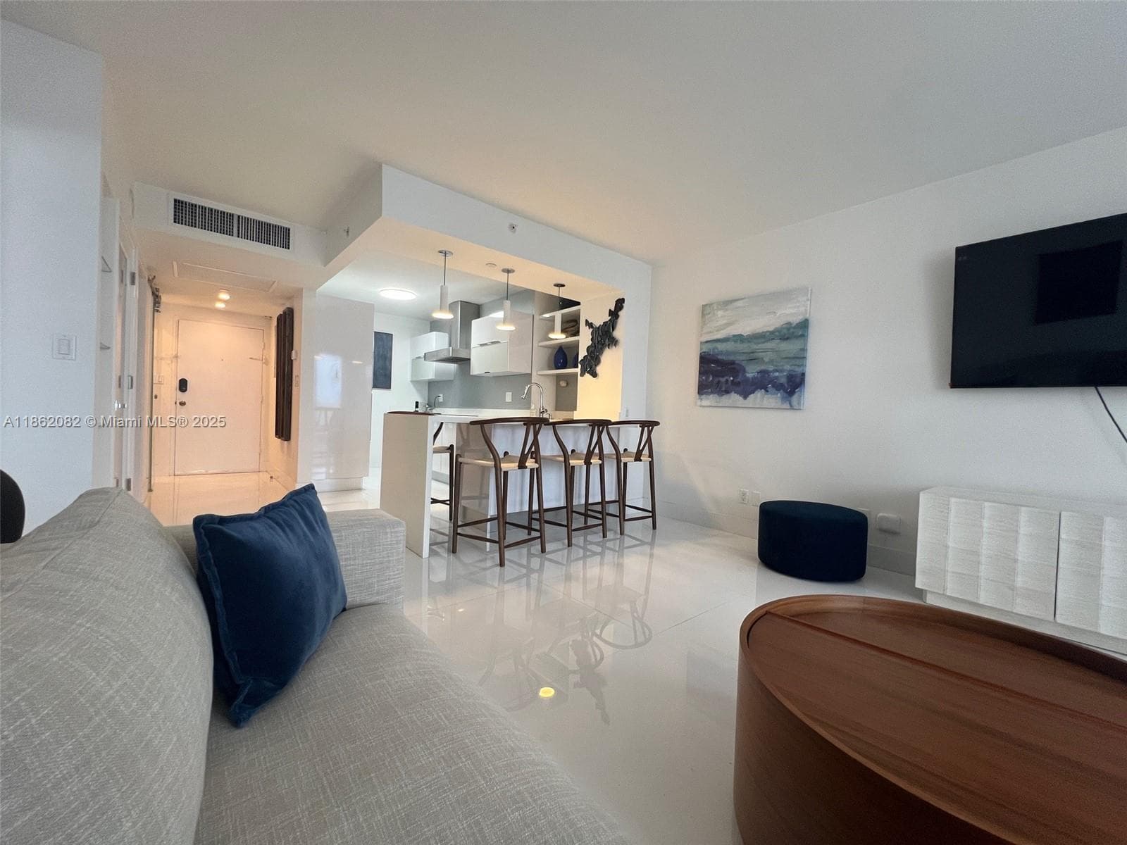 A11862082 — Miami Beach — 5