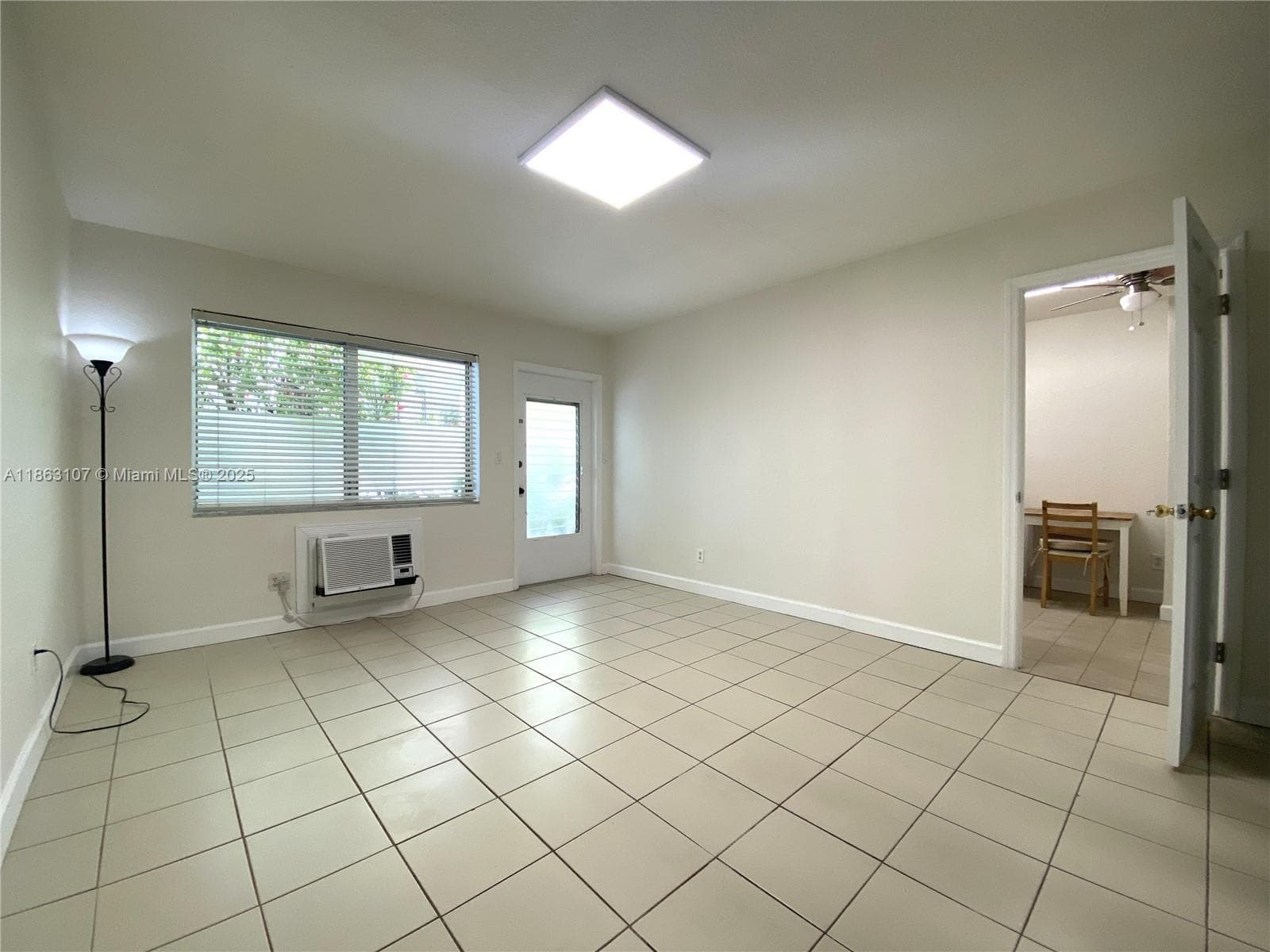 A11863107 — Miami Beach — 9