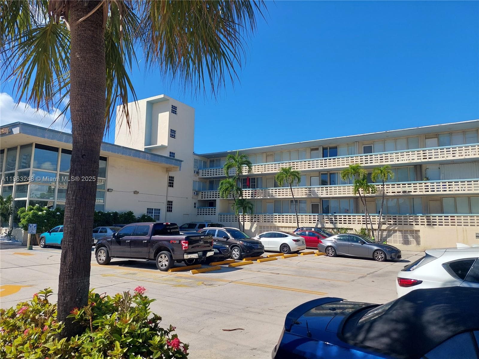 A11863248 — Miami Beach — 2