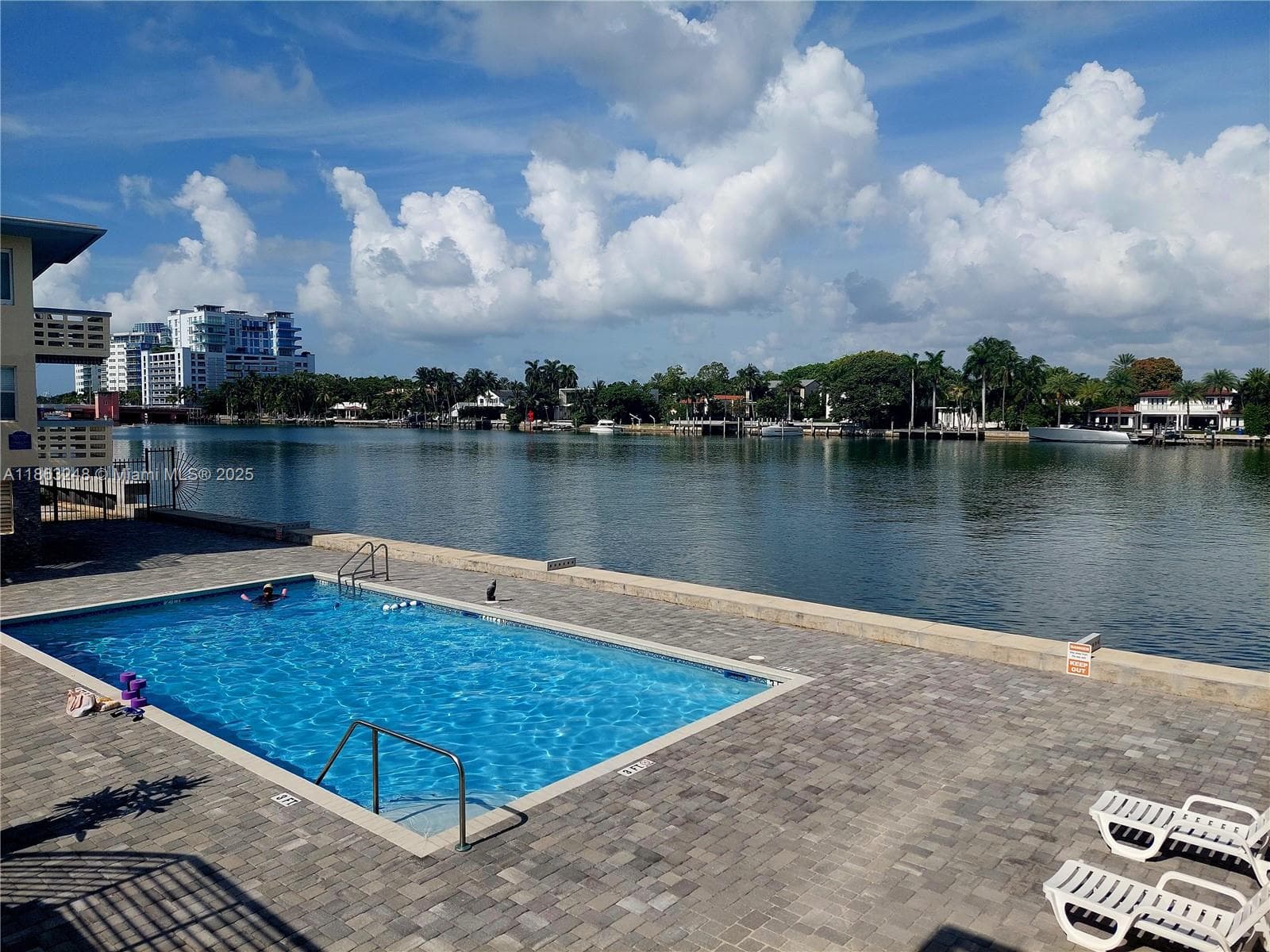 A11863248 — Miami Beach — 11