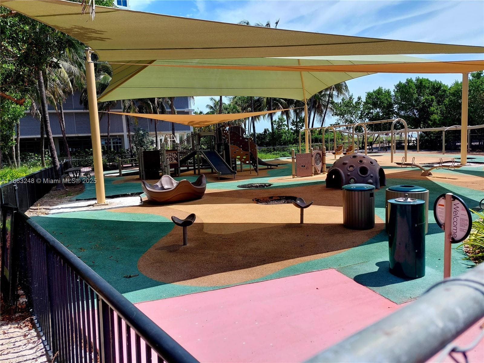 A11863248 — Miami Beach — 21