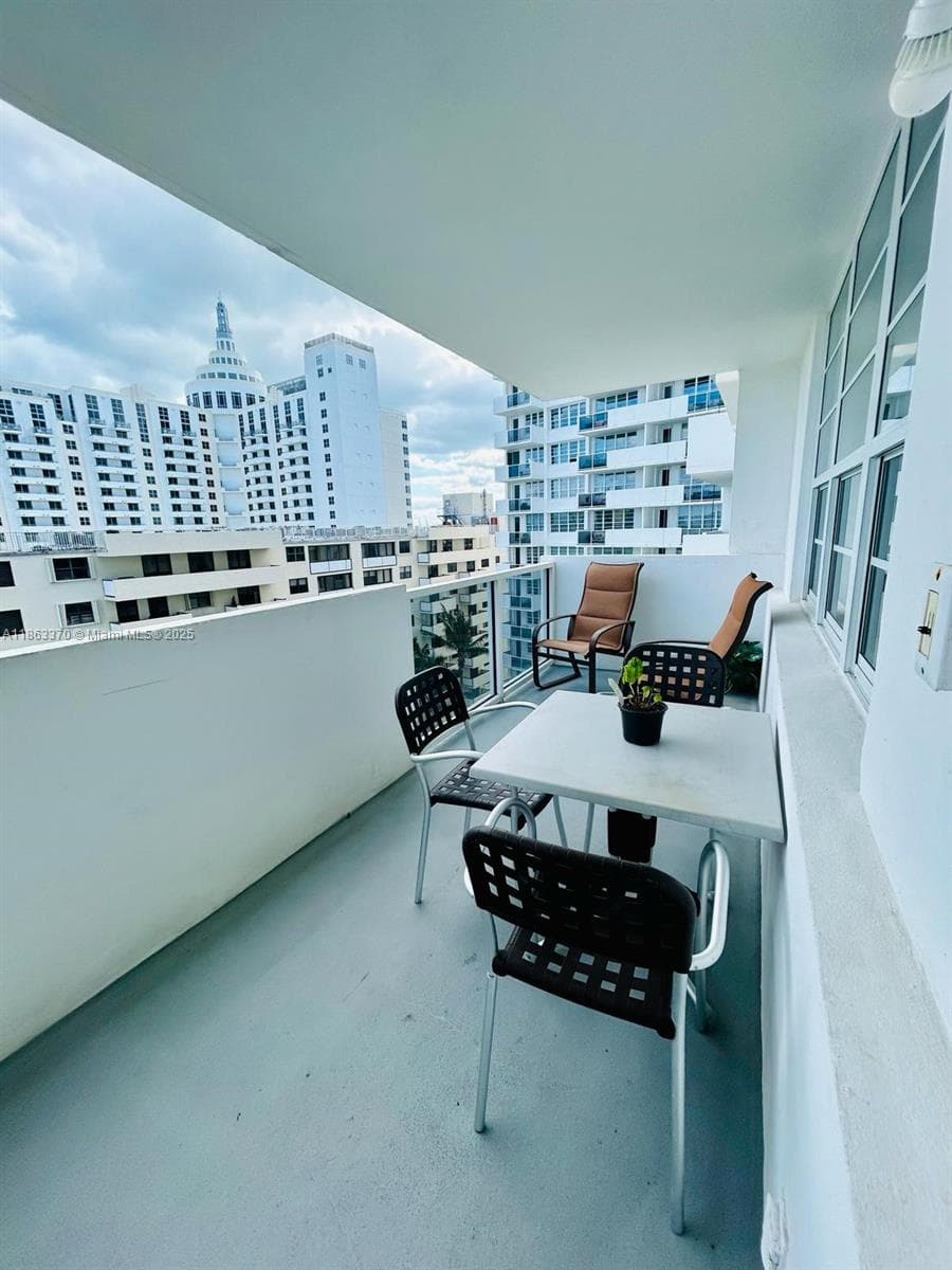 A11863370 — Miami Beach — 9