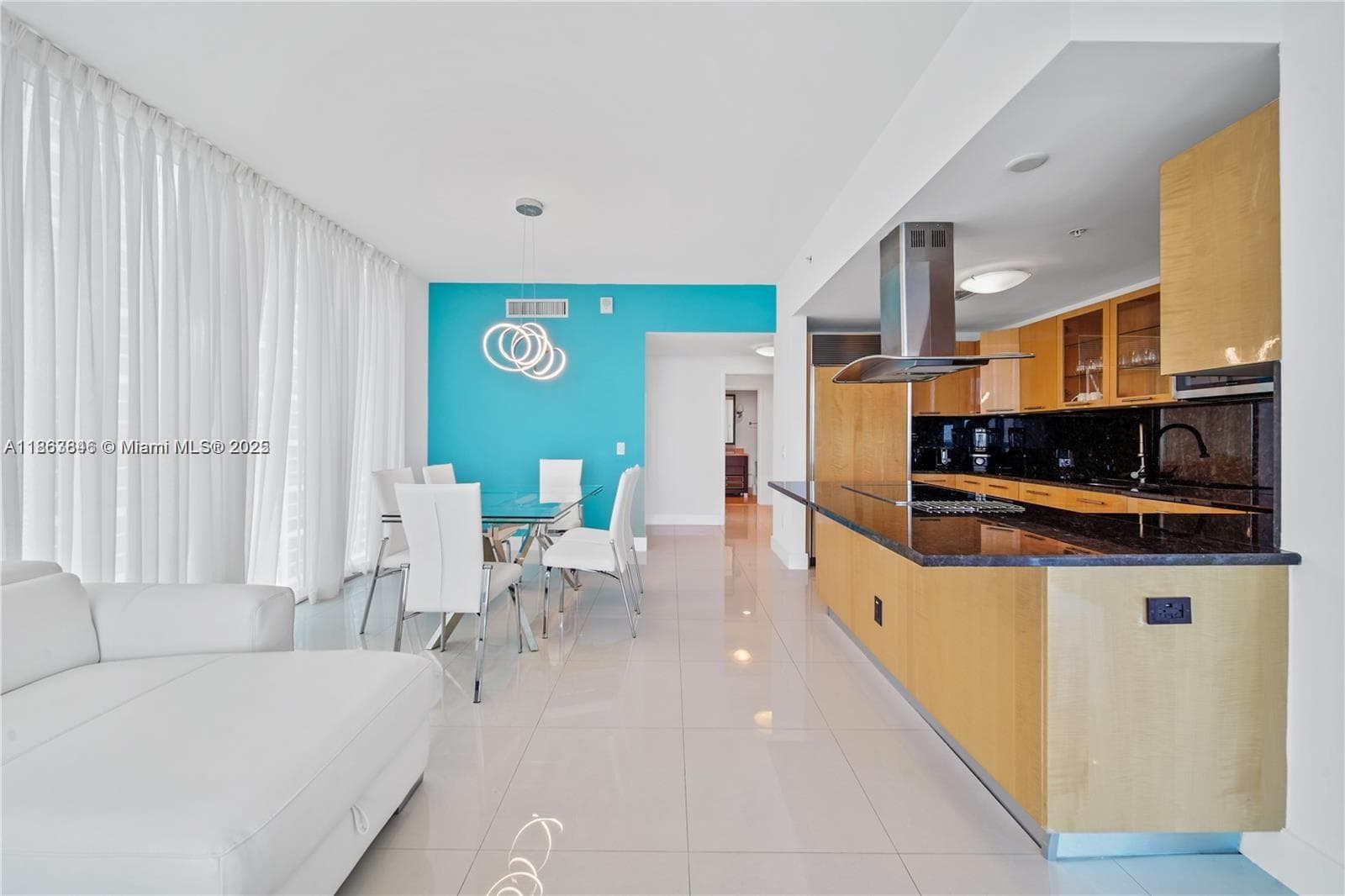A11863846 — Miami Beach — 11