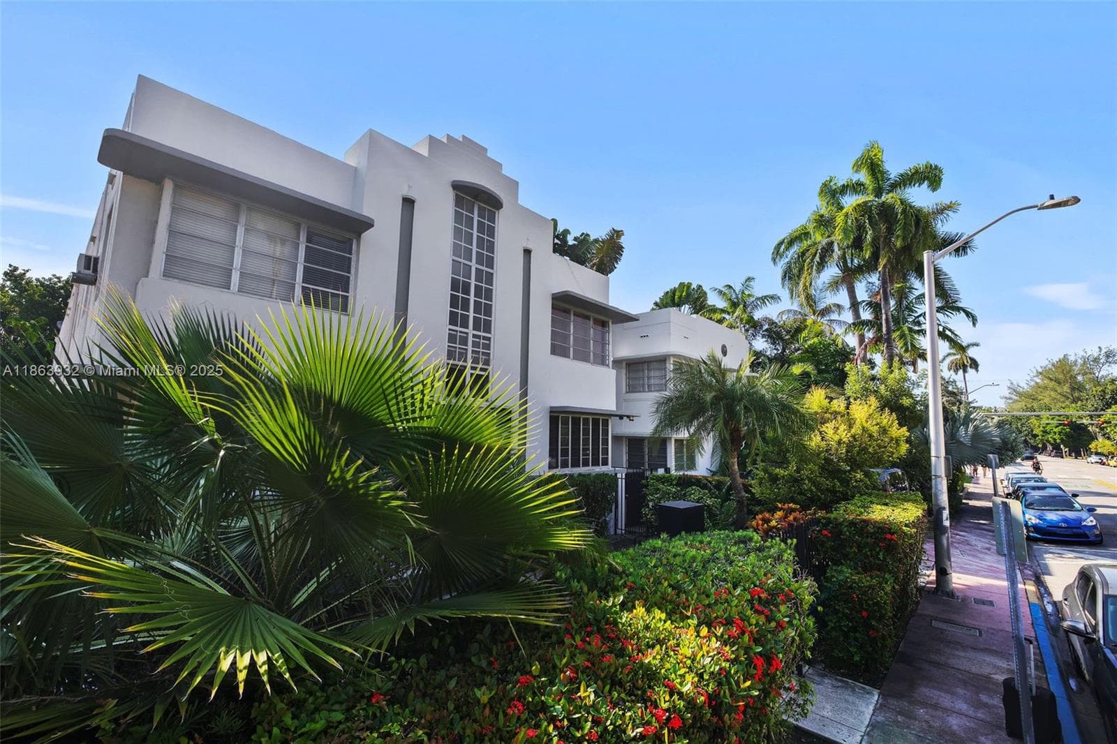 A11863932 — Miami Beach