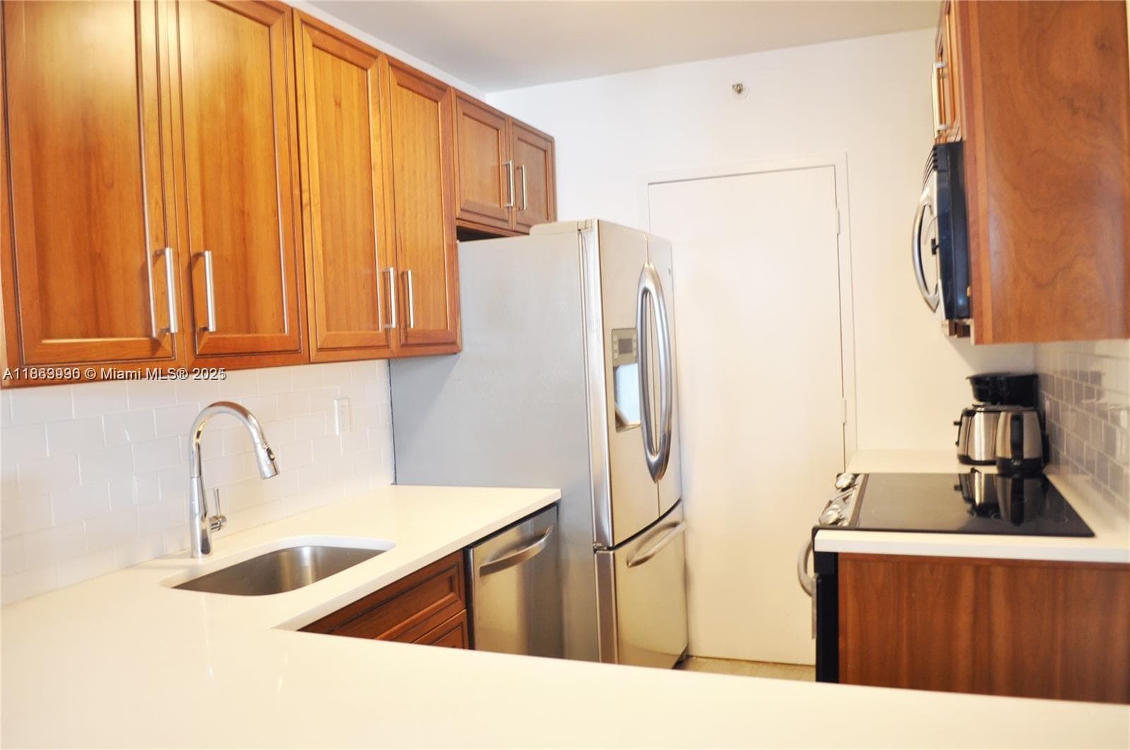 A11863990 — Miami Beach — 5
