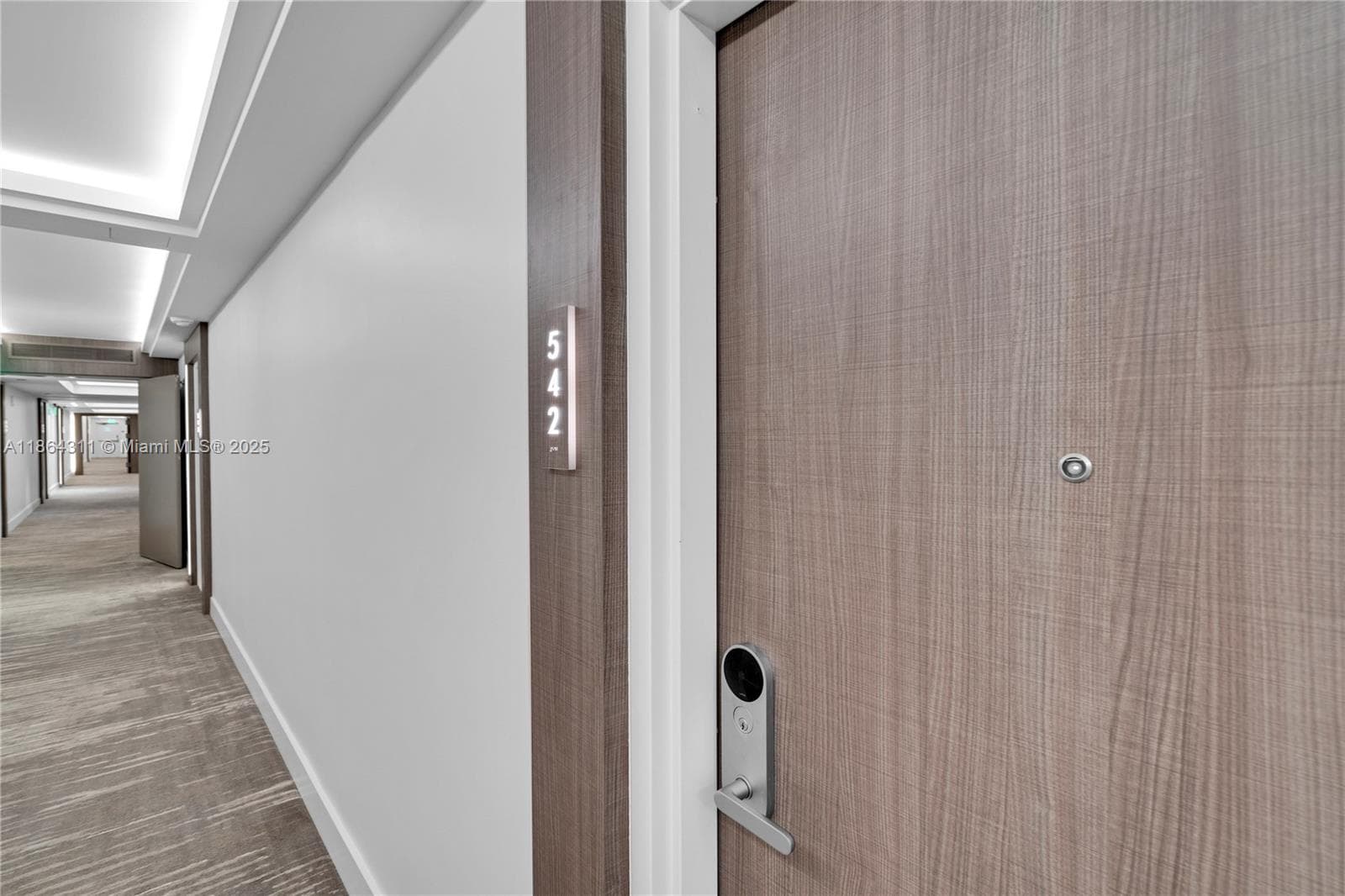 A11864311 — Miami Beach — 4