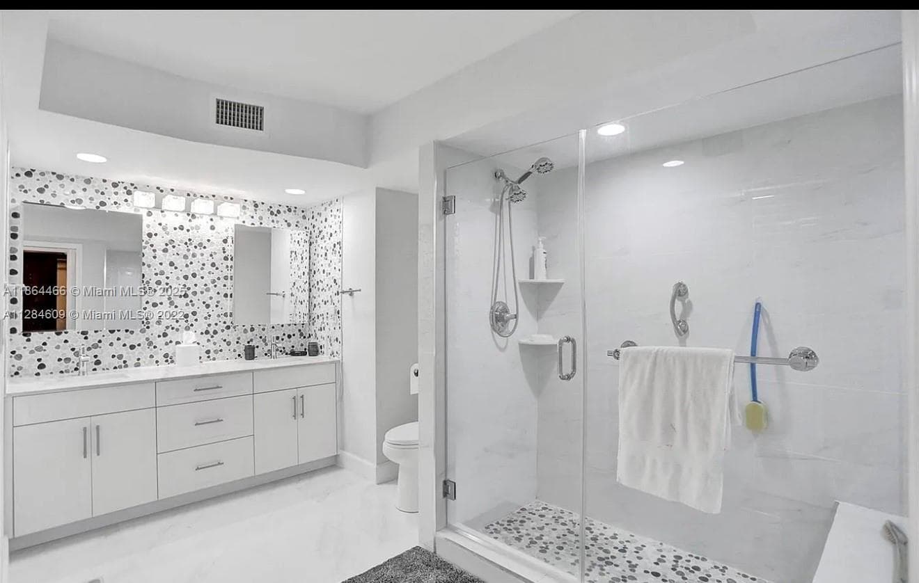 A11864466 — Miami Beach — 13