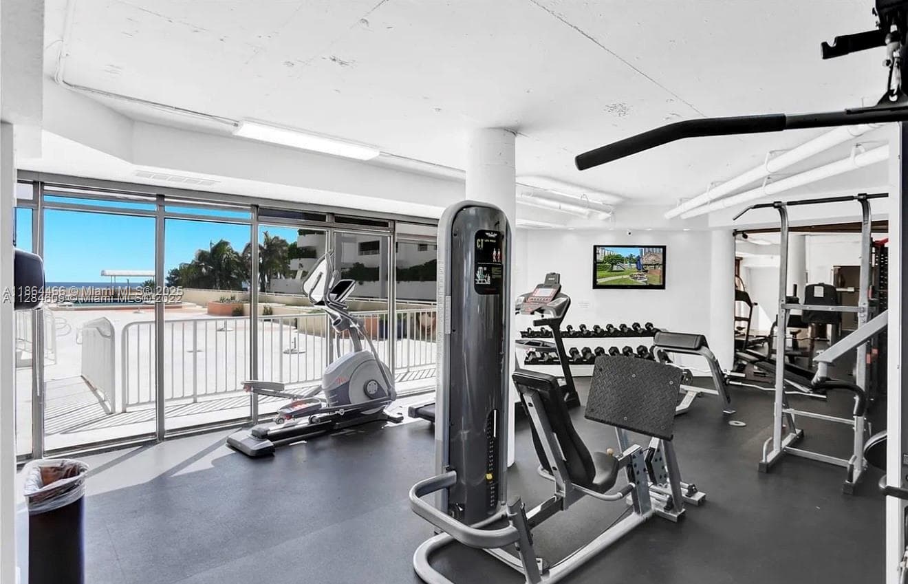 A11864466 — Miami Beach — 20