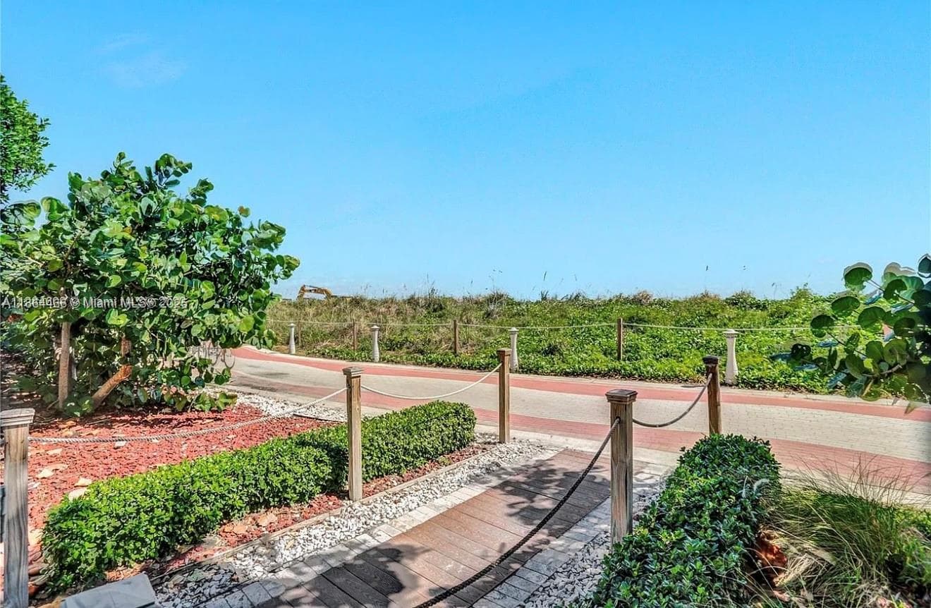 A11864466 — Miami Beach — 4