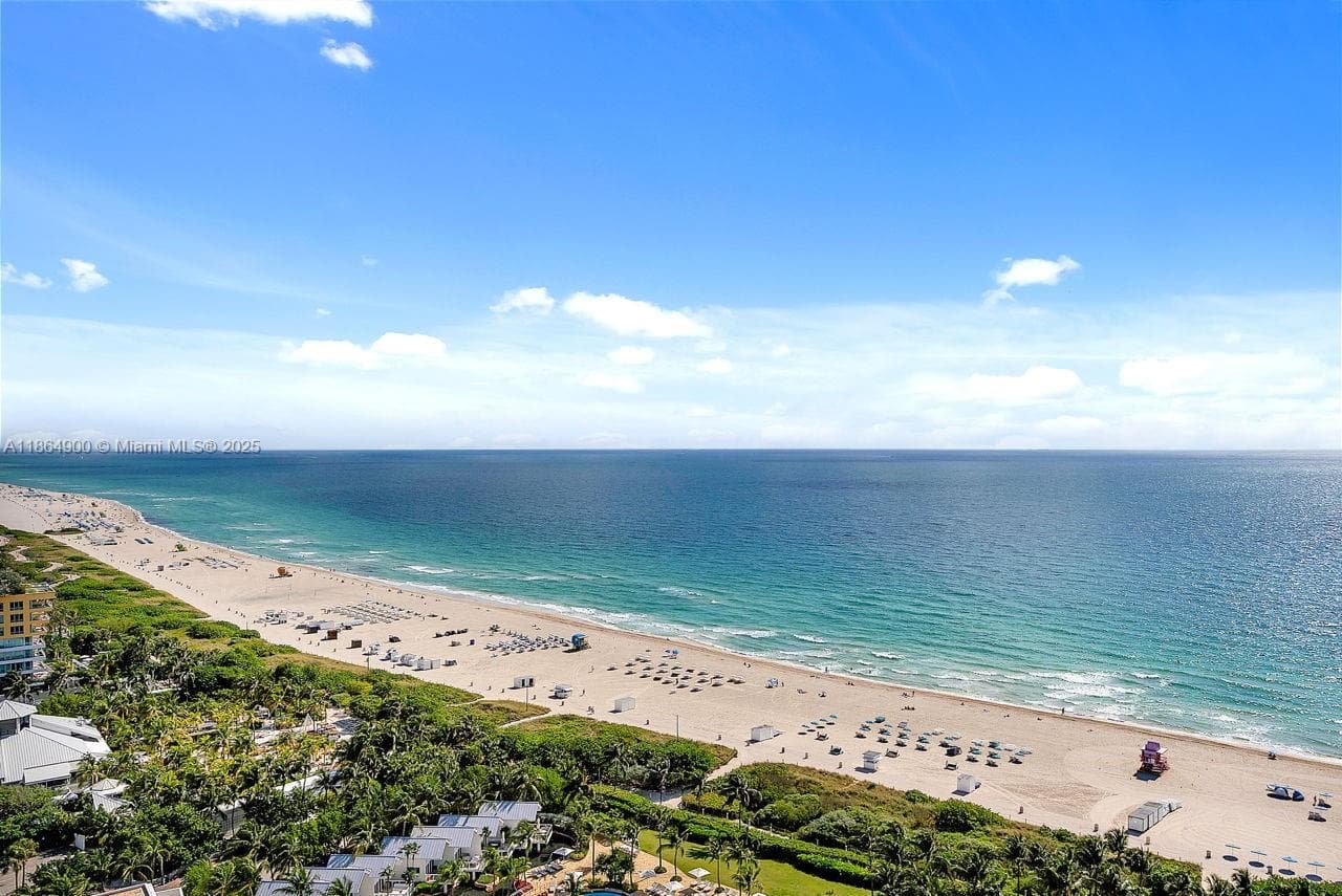 A11864900 — Miami Beach — 16