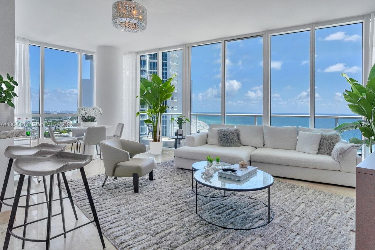 A11864900 — Miami Beach — 26