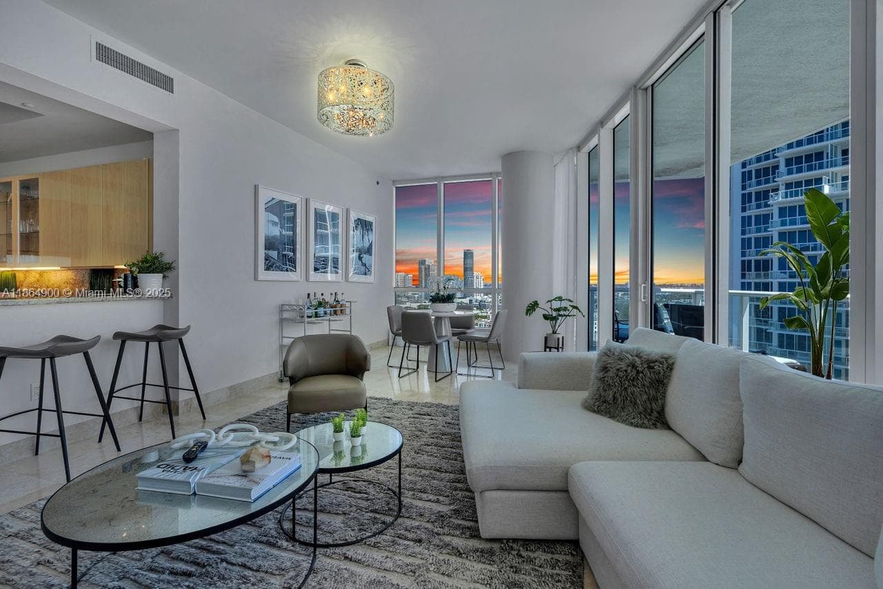 A11864900 — Miami Beach — 3