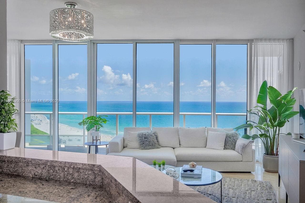 A11864900 — Miami Beach — 24