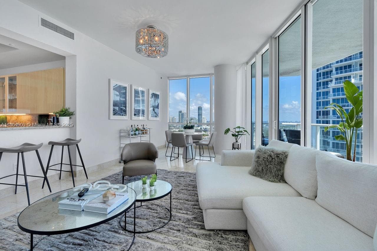 A11864900 — Miami Beach — 4