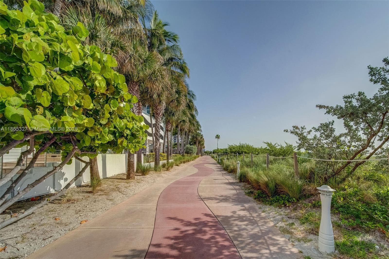 A11865327 — Miami Beach — 11
