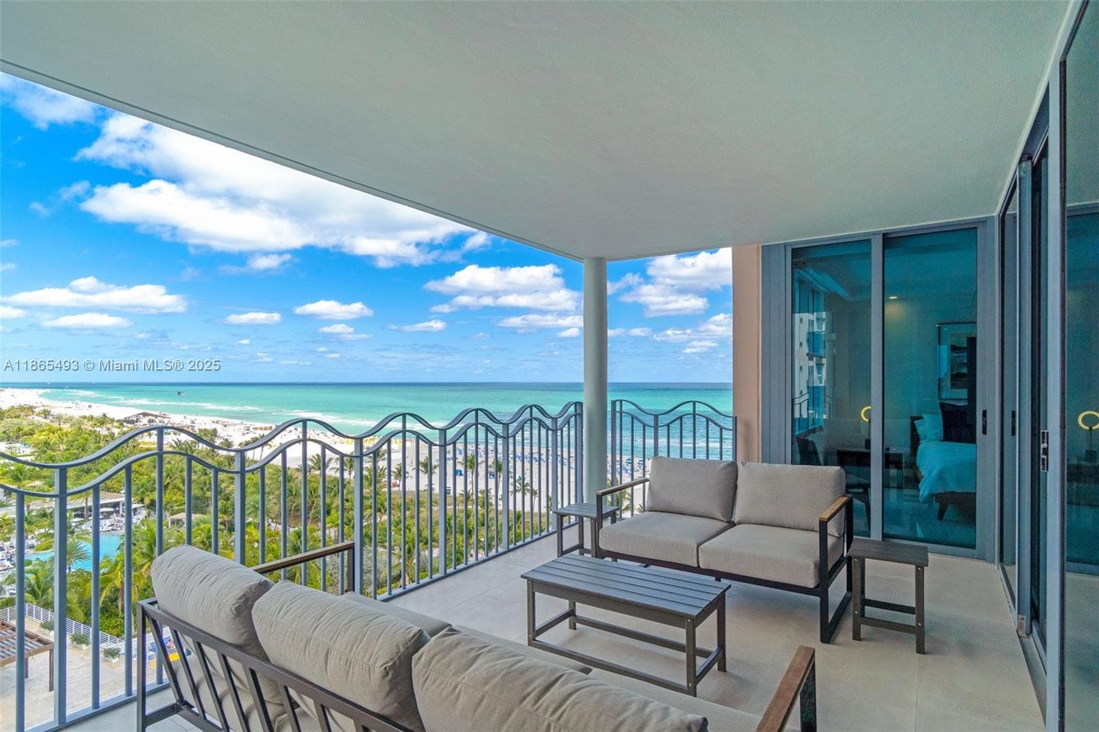 A11865493 — Miami Beach — 14