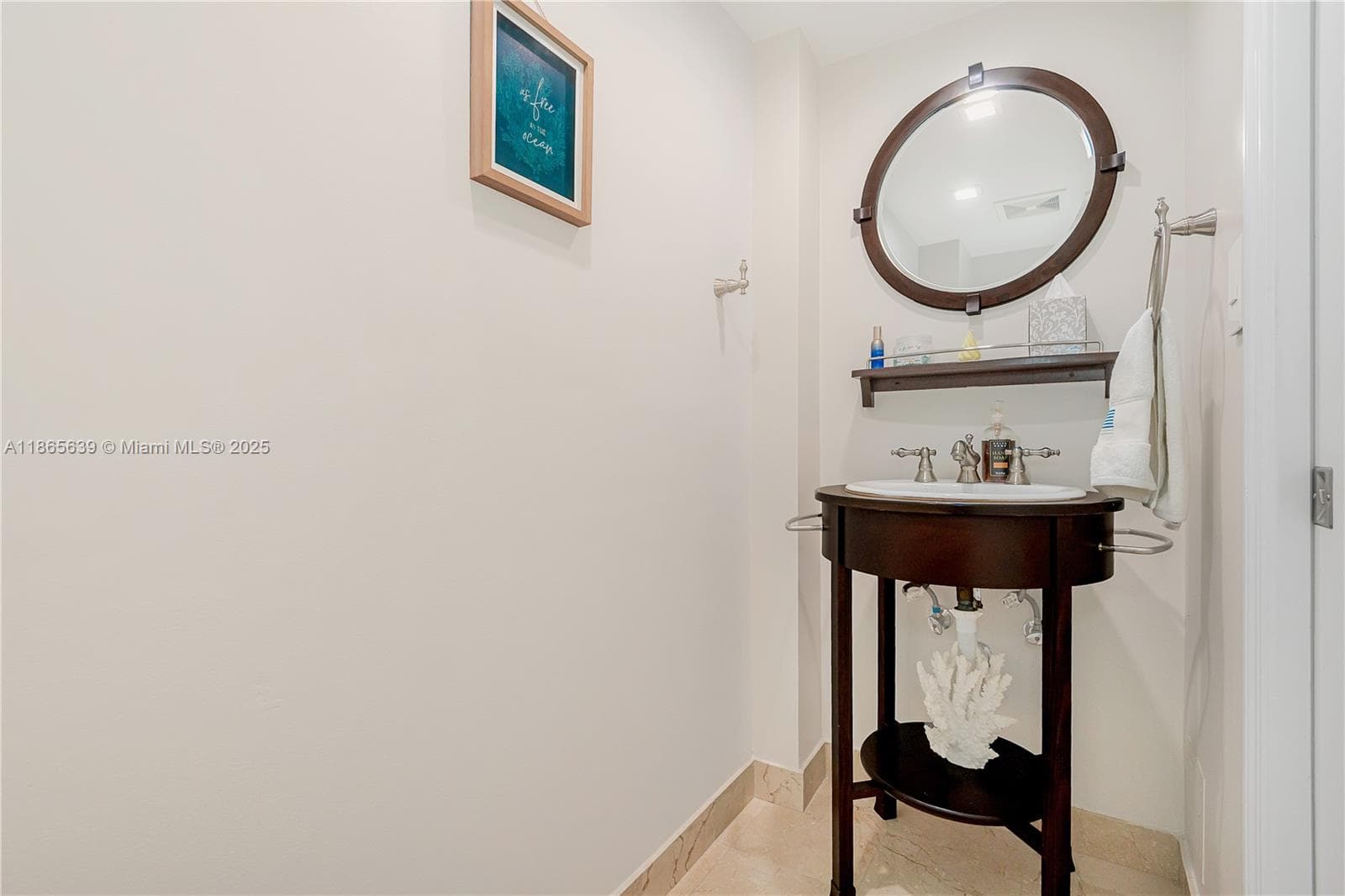 A11865639 — Miami Beach — 13