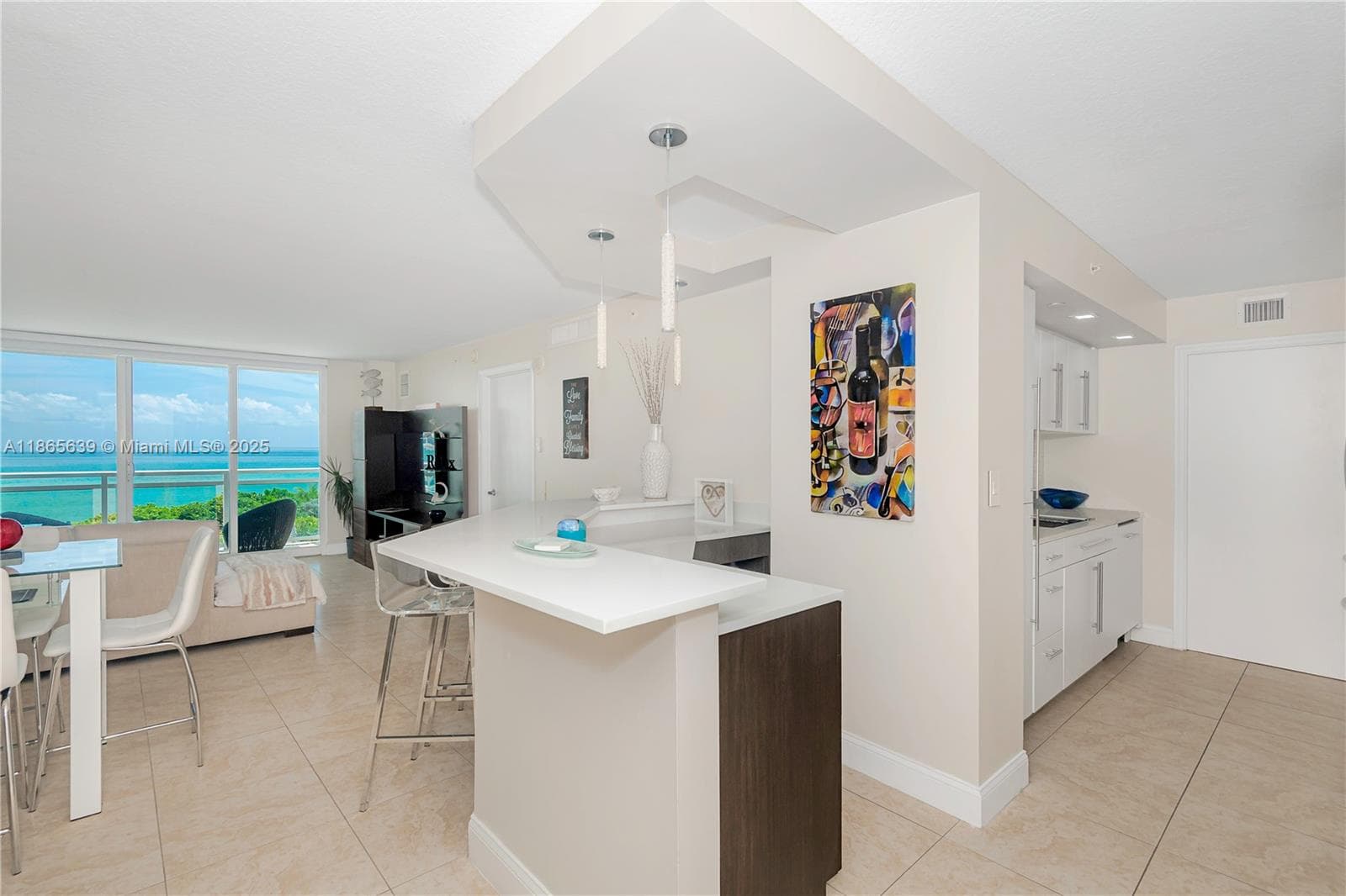 A11865639 — Miami Beach — 14