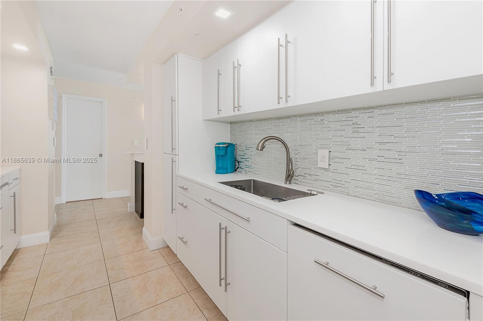 A11865639 — Miami Beach — 11