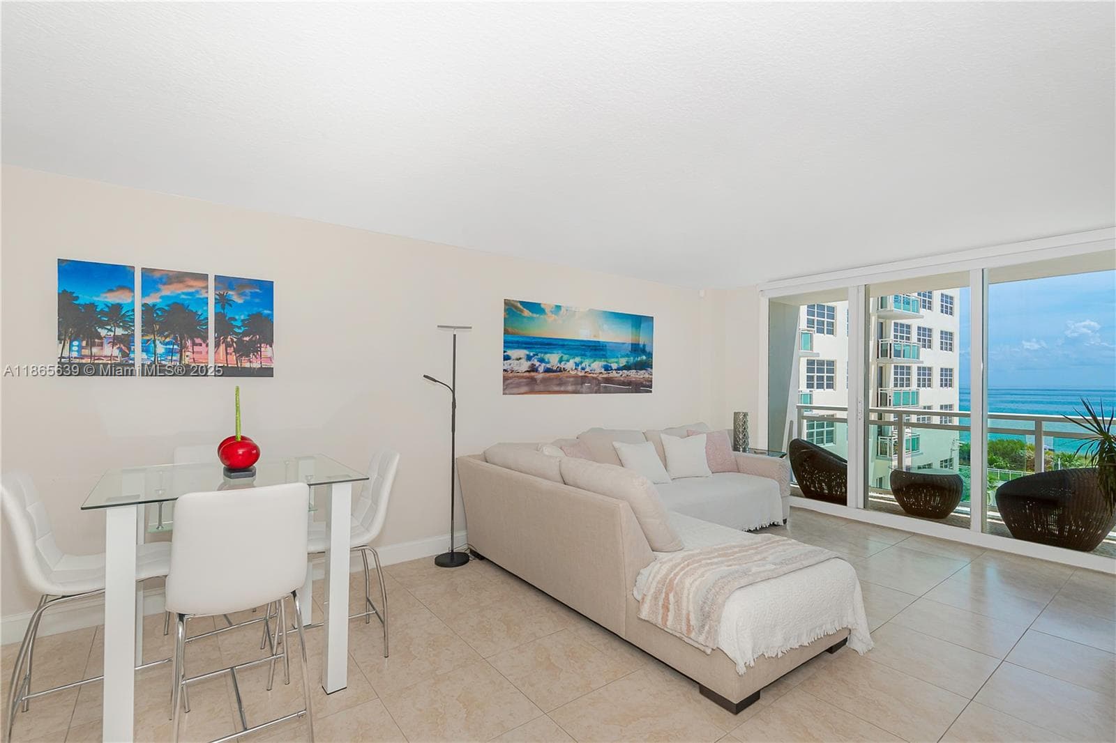 A11865639 — Miami Beach — 19