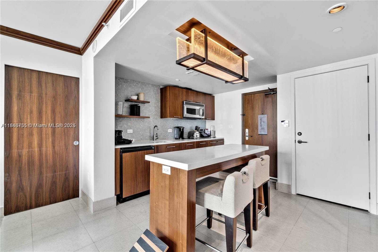 A11866755 — Miami Beach — 7