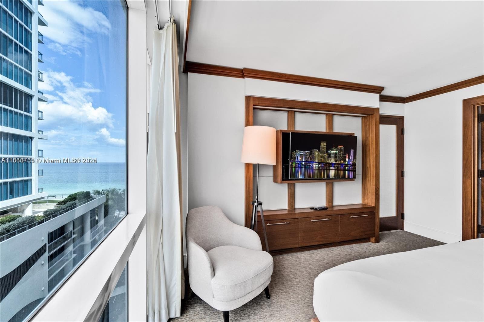 A11866755 — Miami Beach — 11