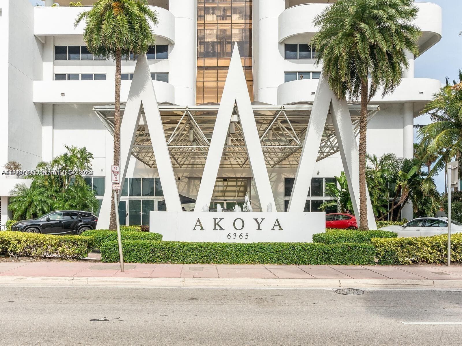 A11868295 — Miami Beach — 17