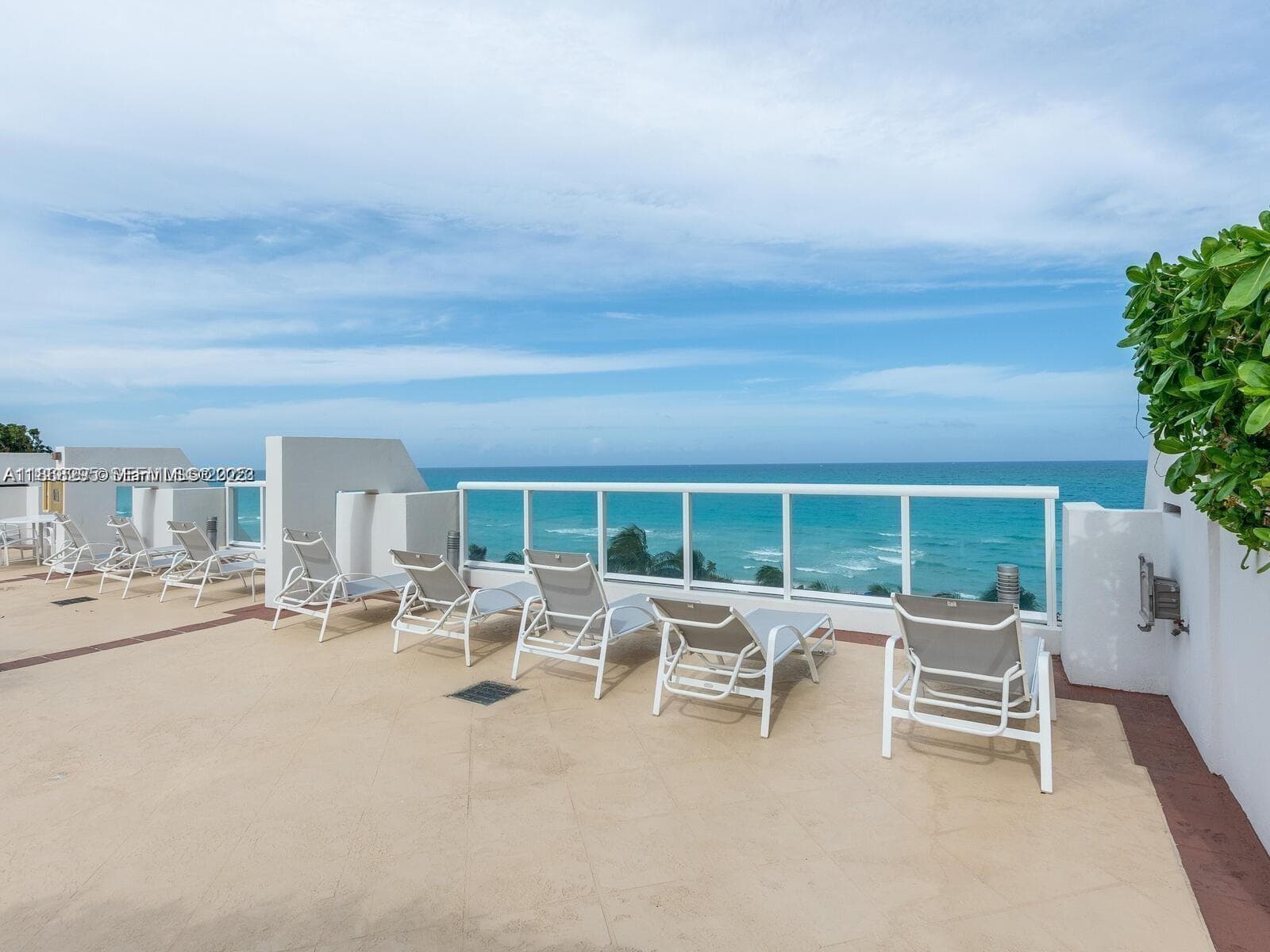 A11868295 — Miami Beach — 16