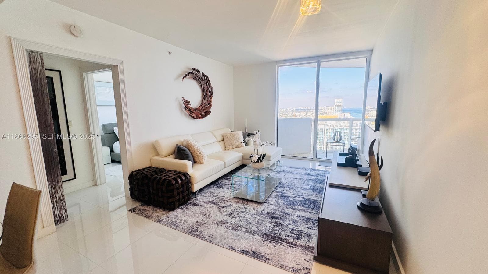 A11868295 — Miami Beach — 4