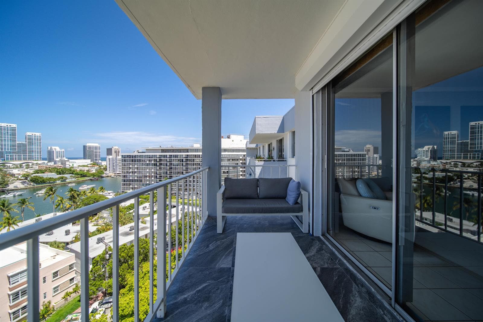 R11119469 — Miami Beach — 16
