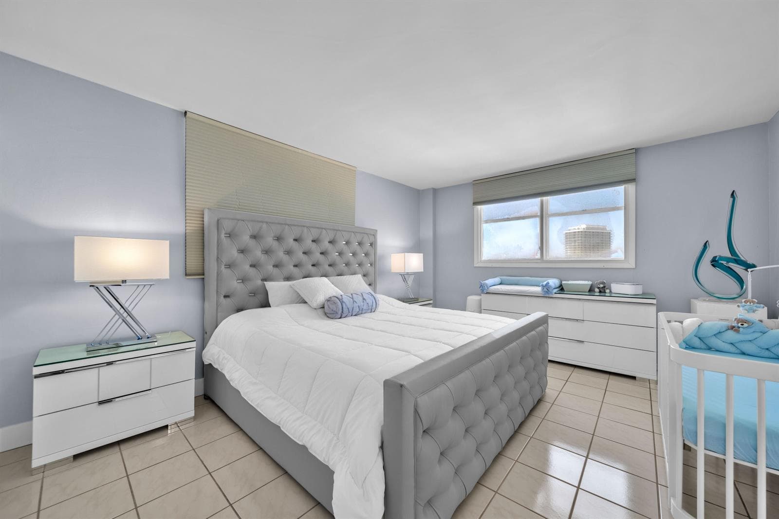 R11119469 — Miami Beach — 26
