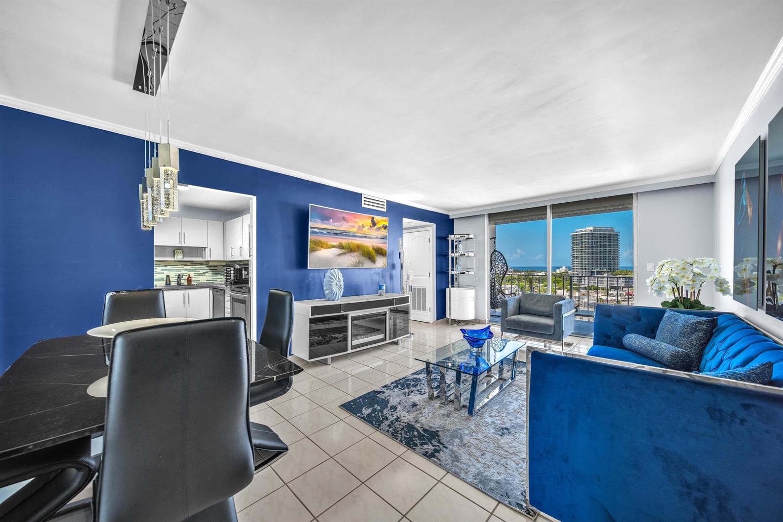 R11119469 — Miami Beach — 7