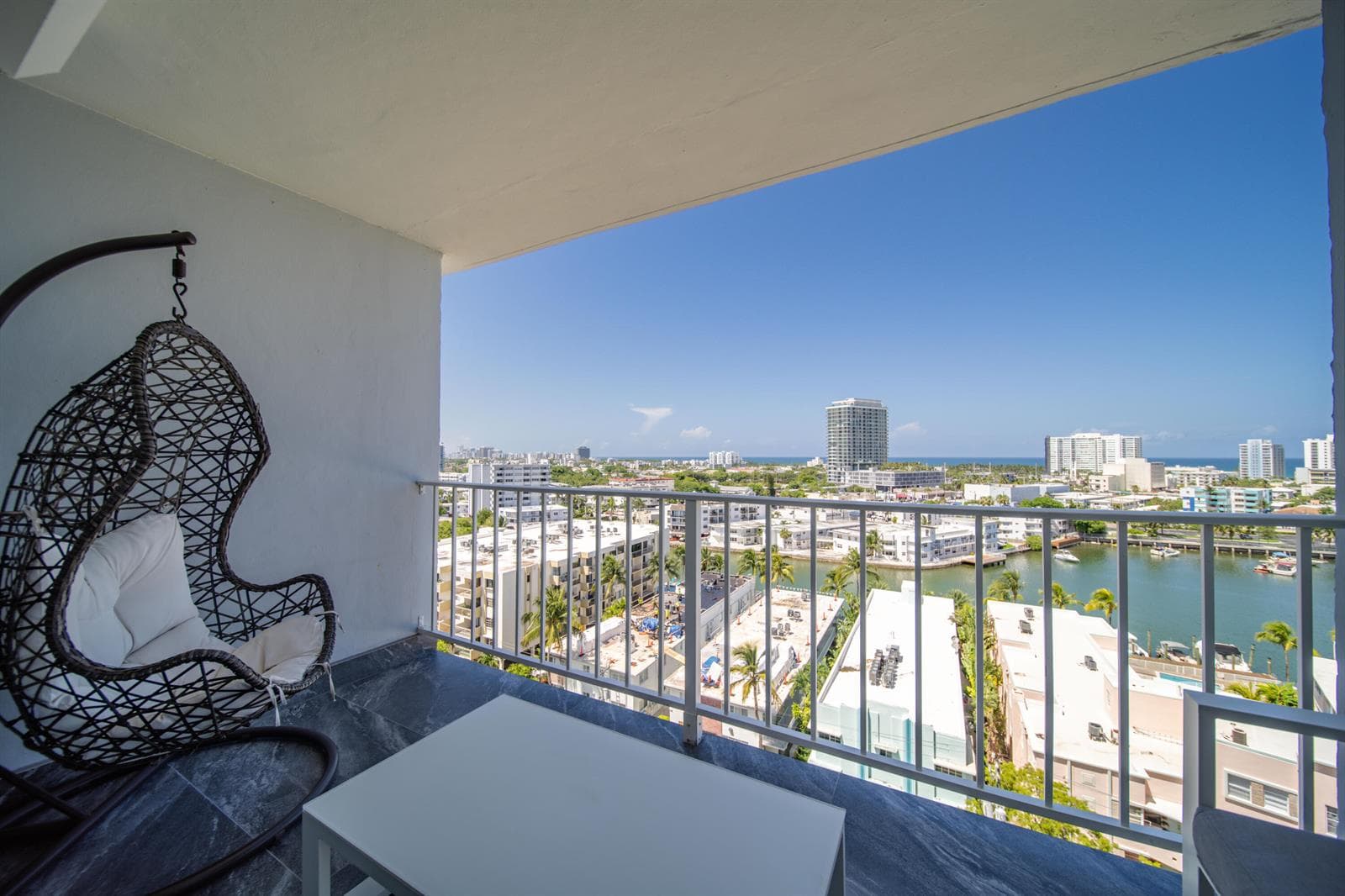 R11119469 — Miami Beach — 9