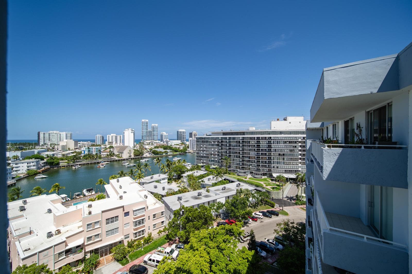 R11119469 — Miami Beach — 10