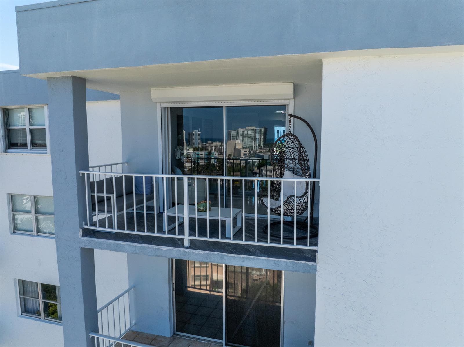 R11119469 — Miami Beach — 18