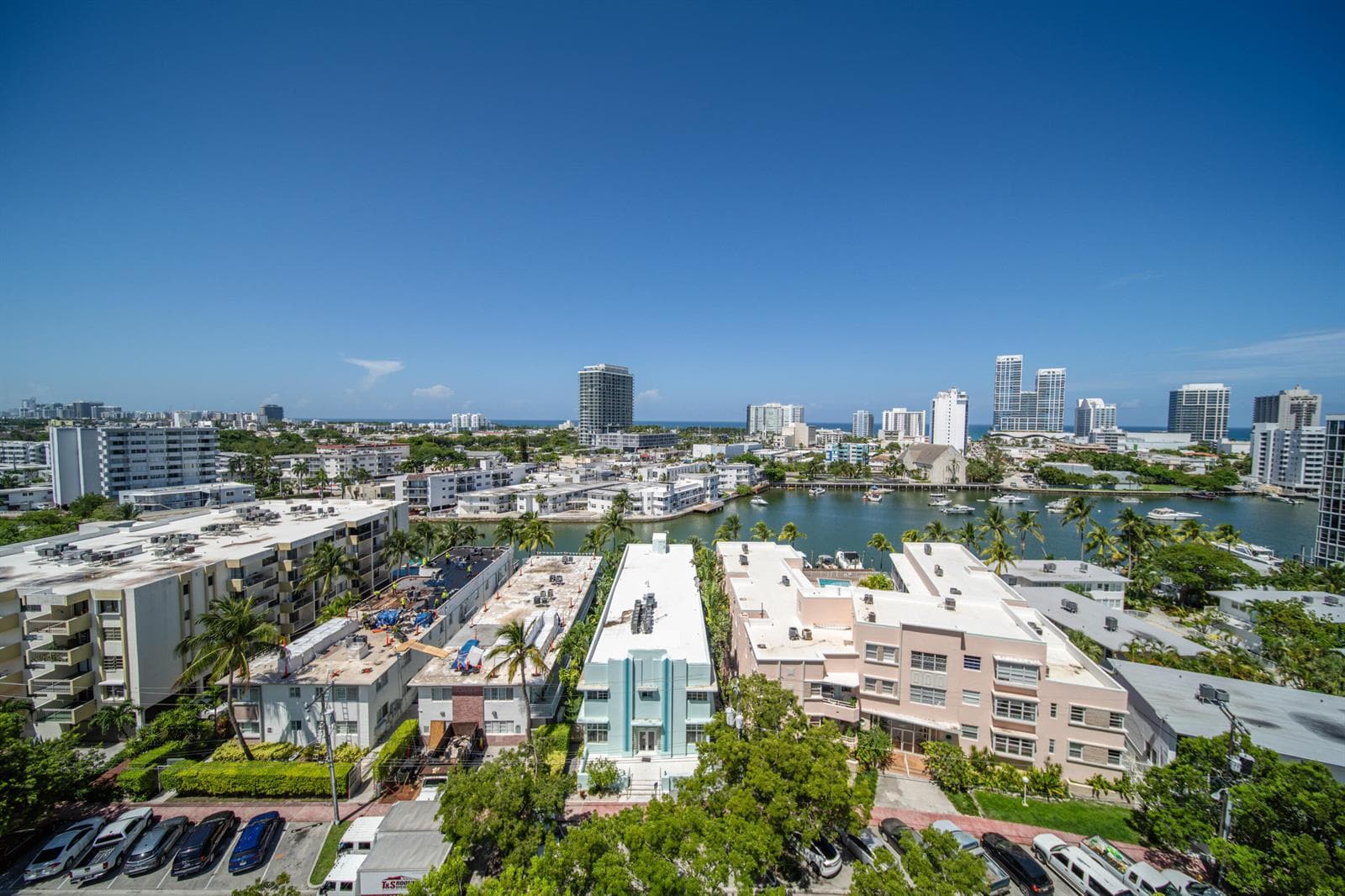 R11119469 — Miami Beach — 15