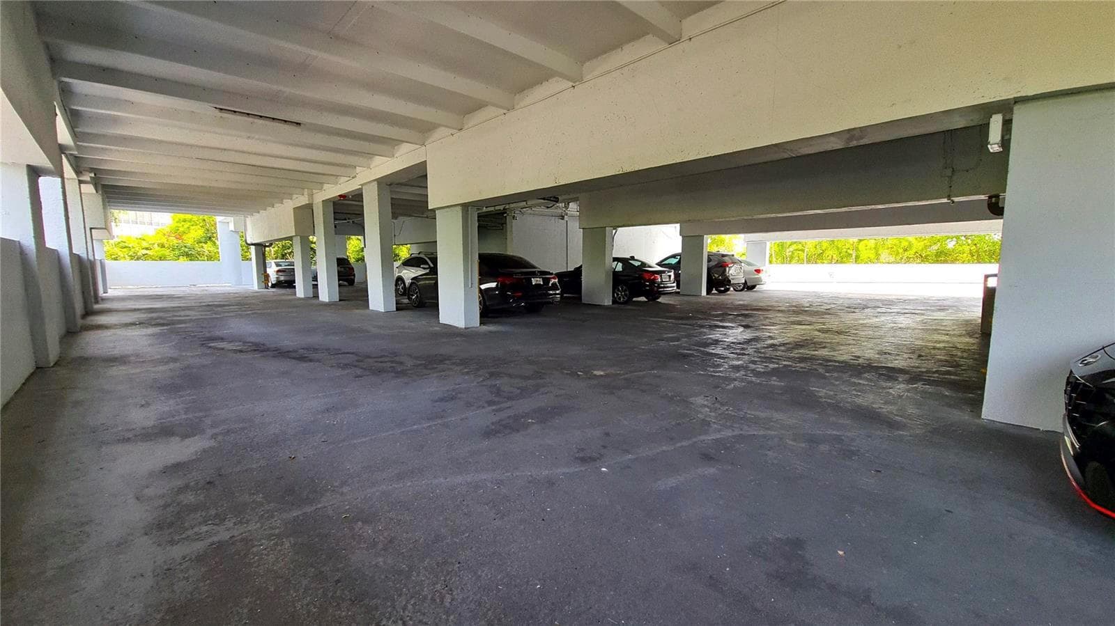 R11119469 — Miami Beach — 35